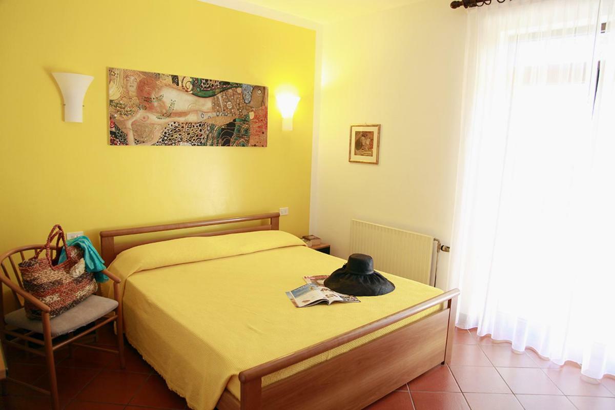 Aparthotel Elba Vip à Porto Azzurro Extérieur photo
